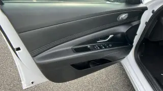 Hyundai ELANTRA 2022 Limited 4p Sedana