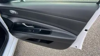 Hyundai ELANTRA 2022 Limited 4p Sedana