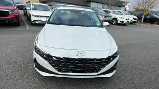 Hyundai ELANTRA 2022 Limited 4p Sedana