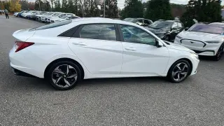 Hyundai ELANTRA 2022 Limited 4p Sedana
