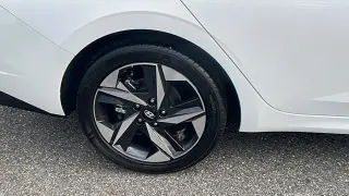 Hyundai ELANTRA 2022 Limited 4p Sedana