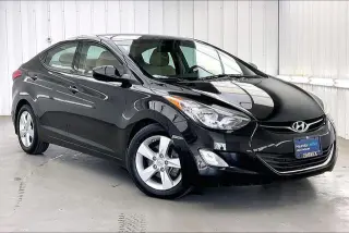 Hyundai ELANTRA 2013 GLS 4p Sedan 6M