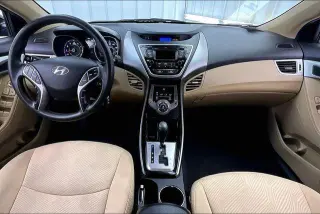Hyundai ELANTRA 2013 GLS 4p Sedan 6M