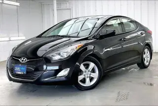 Hyundai ELANTRA 2013 GLS 4p Sedan 6M