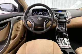 Hyundai ELANTRA 2013 GLS 4p Sedan 6M