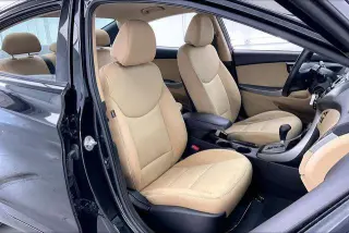 Hyundai ELANTRA 2013 GLS 4p Sedan 6M