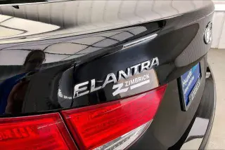 Hyundai ELANTRA 2013 GLS 4p Sedan 6M