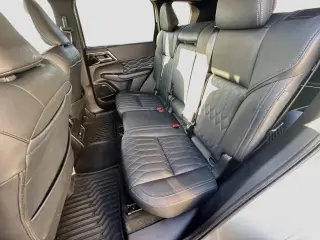 Mitsubishi Outlander 2026 SEL 4dr SUV