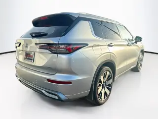 Mitsubishi Outlander 2026 SEL 4dr SUV