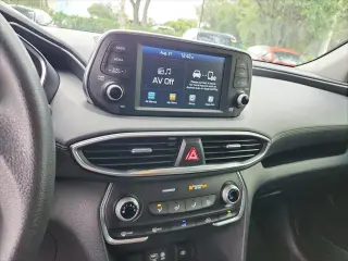 Hyundai SANTA FE 2019 TRACCIÓN EN TODAS LAS RUEDAS SE 2.4L 4p Crossover