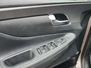 Hyundai SANTA FE 2019 TRACCIÓN EN TODAS LAS RUEDAS SE 2.4L 4p Crossover