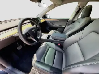 Tesla Modelo Y 2025 Long Range 4p Crossover