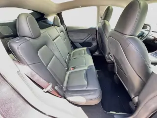 Tesla Modelo Y 2025 Long Range 4p Crossover