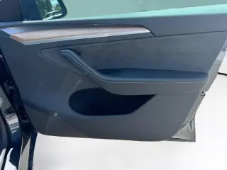 Tesla Modelo Y 2025 Long Range 4p Crossover