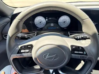 Hyundai ELANTRA 2025 SEL Confort 4p Sedan