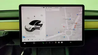 Tesla Model Y 2023 TLA 4p Crossover