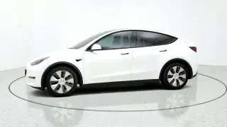 Tesla Model Y 2023 TLA 4p Crossover