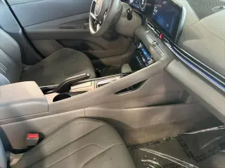 Hyundai ELANTRA 2024 SEL 4dr Sedan
