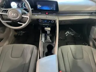 Hyundai ELANTRA 2024 SEL 4dr Sedan