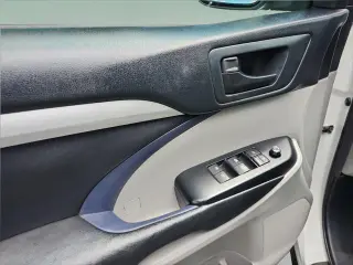 Toyota Highlander 2018 LE 4dr SUV (3.5L V6)