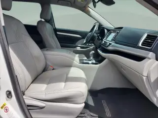 Toyota Highlander 2018 LE 4dr SUV (3.5L V6)