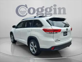 Toyota Highlander 2018 LE 4dr SUV (3.5L V6)
