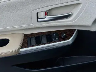 Toyota Sienna 2021 XLE 7-Pasajeros 4dr Mini-Van