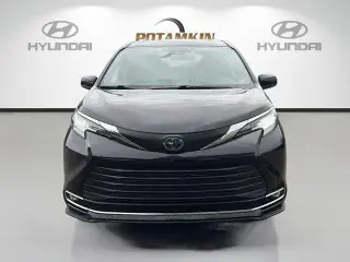 Toyota Sienna 2021 XLE 7-Pasajeros 4dr Mini-Van
