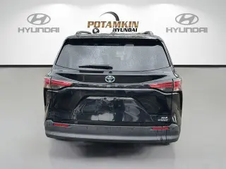 Toyota Sienna 2021 XLE 7-Pasajeros 4dr Mini-Van