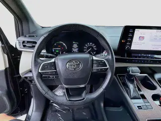 Toyota Sienna 2021 XLE 7-Pasajeros 4dr Mini-Van