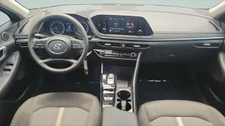 Hyundai SONATA 2022 SE 4p Sed (lanzamiento a mitad de año)