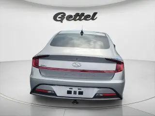 Hyundai SONATA 2022 SE 4p Sed (lanzamiento a mitad de año)