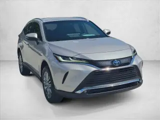 Toyota Venza 2024 AWD XLE 4dr Crossover