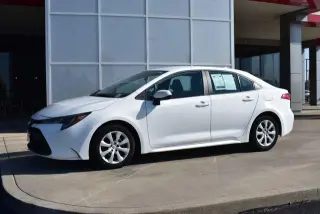 Toyota Corolla 2024 LE 4p Sedan