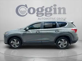 Hyundai SANTA FE 2022 SE 4dr Crossover (versión de mitad de año)