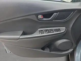 Hyundai KONA 2022 SE 4p Crossover