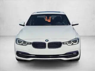 BMW Serie 3 2018 330e iPerformance 4dr Sedán