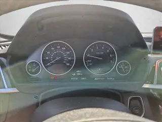 BMW Serie 3 2018 330e iPerformance 4dr Sedán