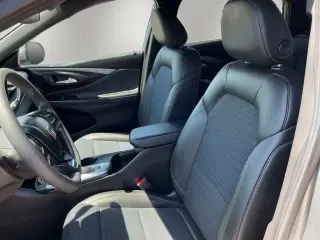 Buick Envista 2025 Preferred 4p Crossover