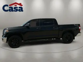 Toyota Tundra 2019 4x4 SR5 4dr CrewMax Cab Pickup SB (5.7L V8 FFV)