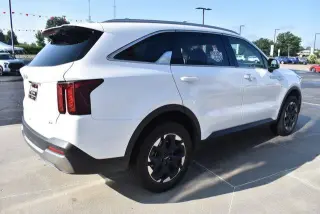 Kia Sorento 2024 AWD S 4dr SUV