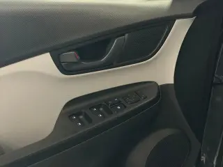 Hyundai KONA 2023 AWD SE 4dr Crossover
