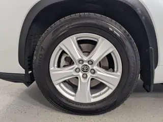 Toyota Highlander 2023 LE 4dr SUV