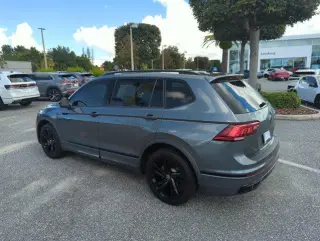 Volkswagen Tiguan 2023 SE R-Line Negro 4p SUV