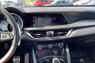 Alfa Romeo Stelvio 2023 AWD Veloce 4p Crossover