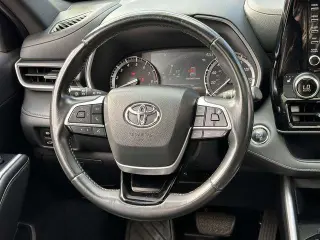Toyota Highlander 2022 AWD XSE 4dr SUV