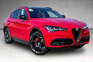 Alfa Romeo Stelvio 2025 AWD Base 4dr Crossover