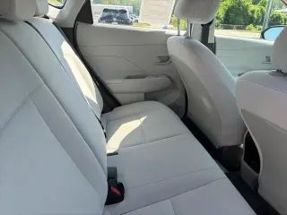 Hyundai KONA 2026 SE AWD 4p SUV