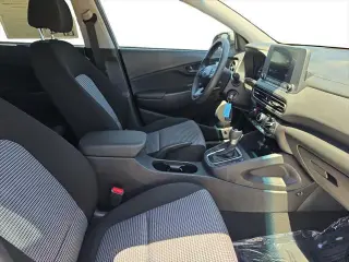 Hyundai KONA 2023 SE 4p Crossover