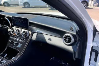 Mercedes-Benz Clase C 2019 C 300 4p Sedán